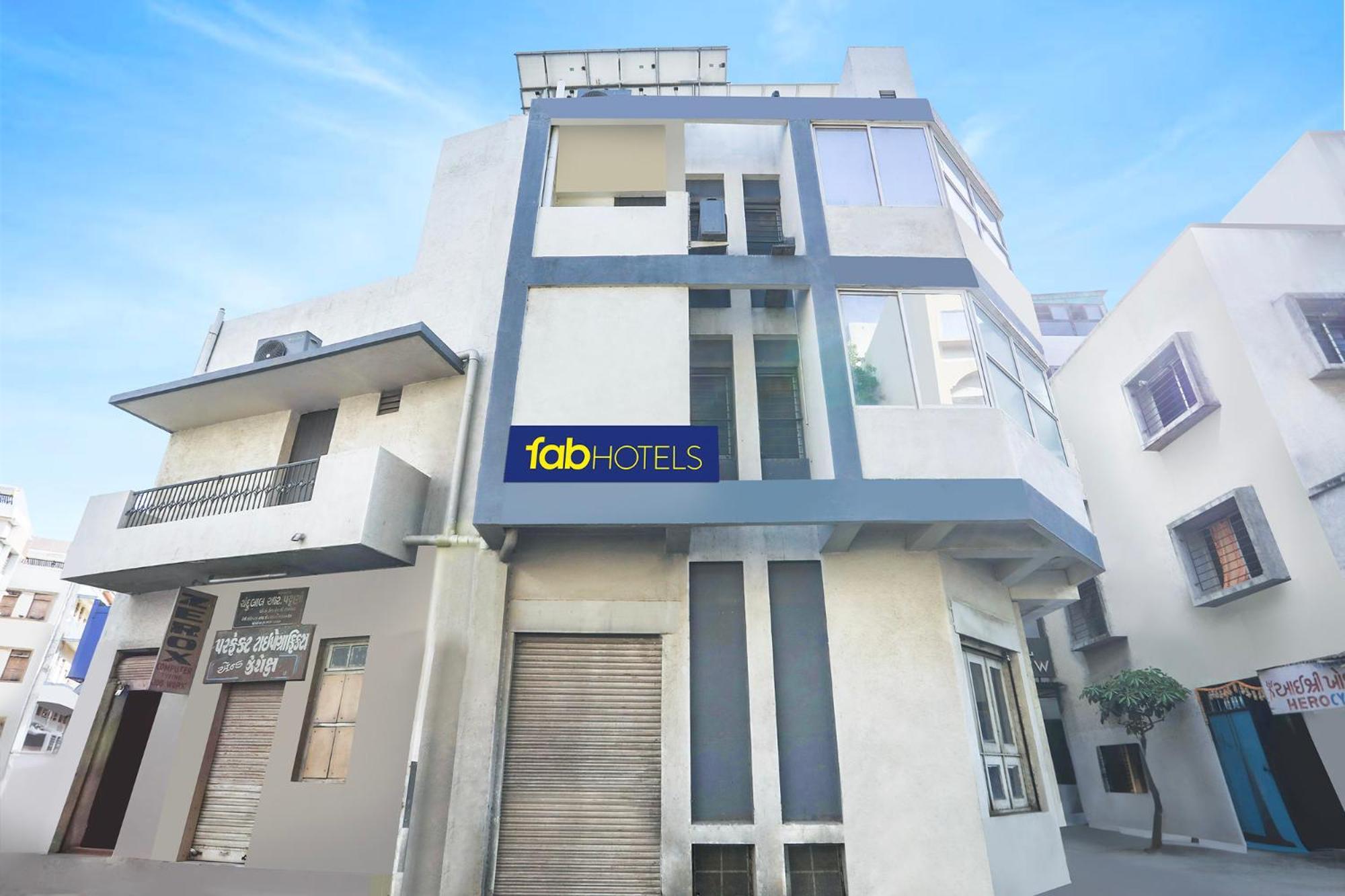 Hotel SK Rajkot Exterior foto